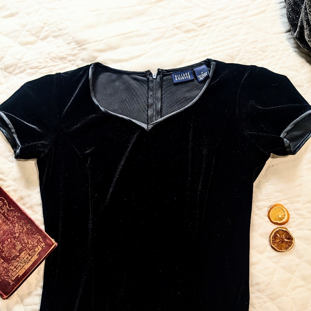 Hillard and Hanson Elegant Black Velvet Evening Dress With Slit